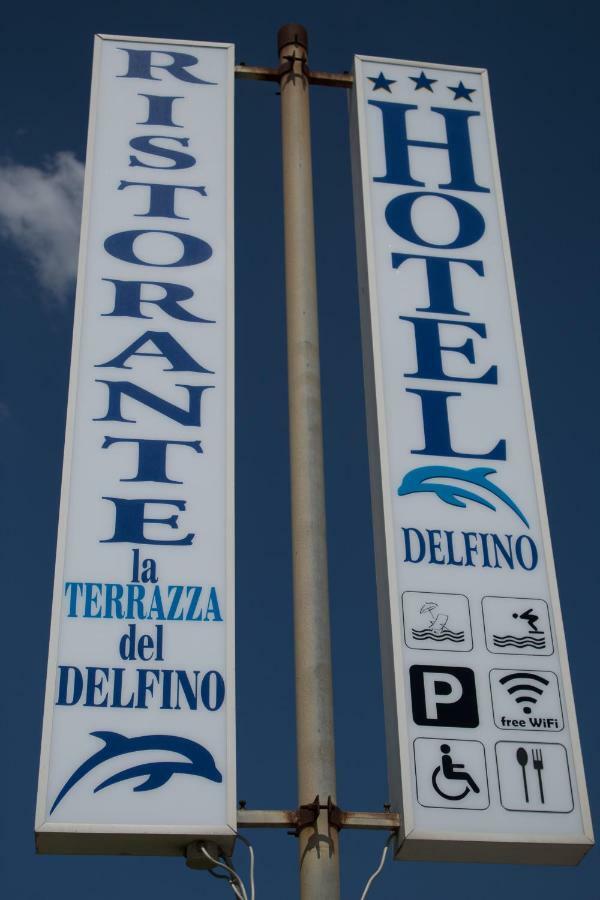 Hotel Delfino Marina Di Carrara Buitenkant foto